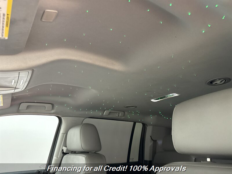 2019 Chevrolet Suburban LT - Photo 16 - Temple Hills, MD 20748