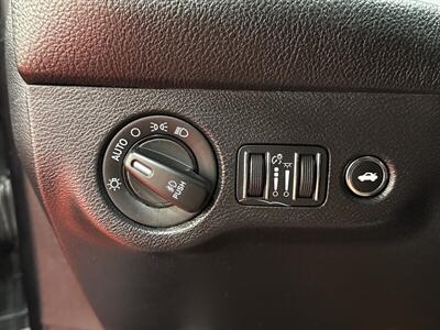 2015 Dodge Challenger SRT 392   - Photo 30 - Laurel, MD 20724