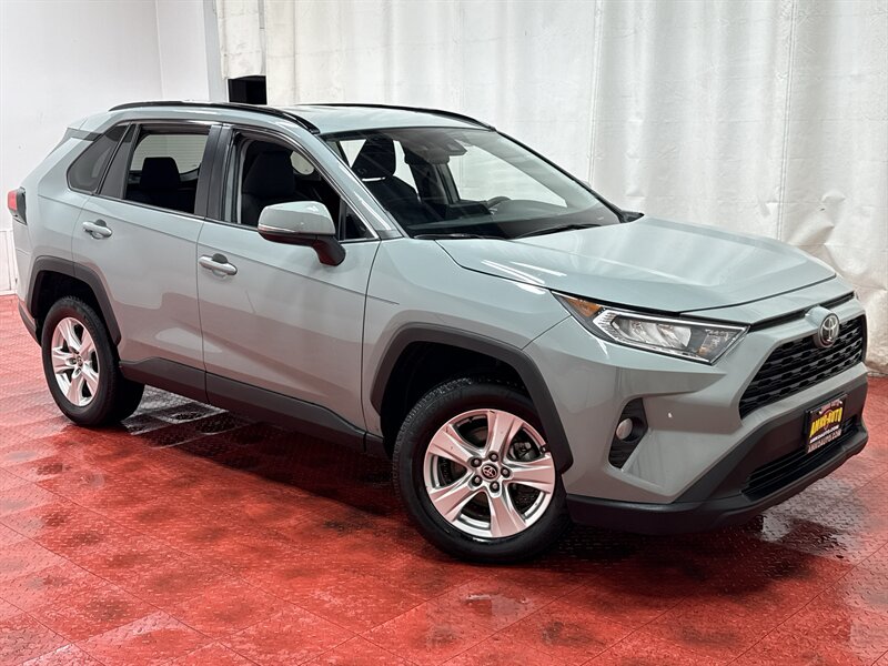 2021 Toyota RAV4 XLE - Photo 5 - Temple Hills, MD 20748