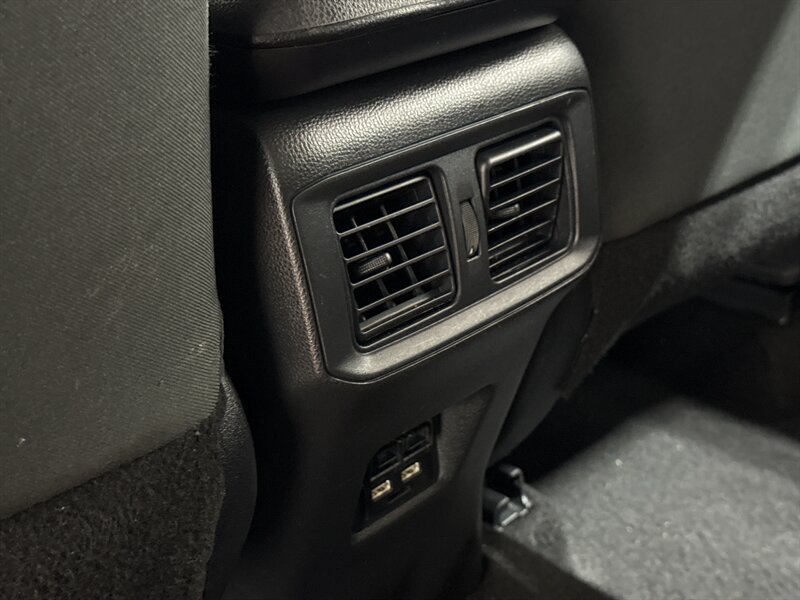 2021 Toyota RAV4 XLE - Photo 20 - Temple Hills, MD 20748