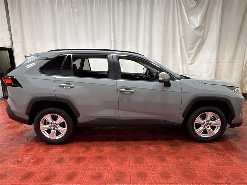 2021 Toyota RAV4 XLE - Photo 8 - Temple Hills, MD 20748