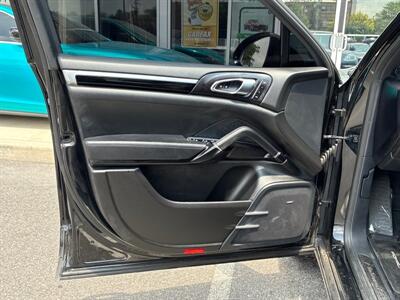 2017 Porsche Cayenne Platinum Edition   - Photo 21 - Laurel, MD 20724