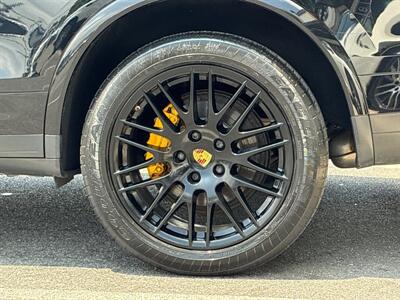 2017 Porsche Cayenne Platinum Edition   - Photo 10 - Laurel, MD 20724