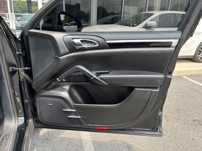 2017 Porsche Cayenne Platinum Edition   - Photo 40 - Laurel, MD 20724