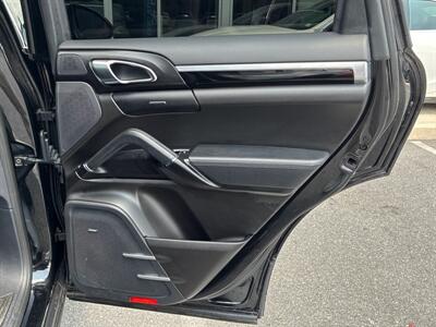 2017 Porsche Cayenne Platinum Edition   - Photo 38 - Laurel, MD 20724