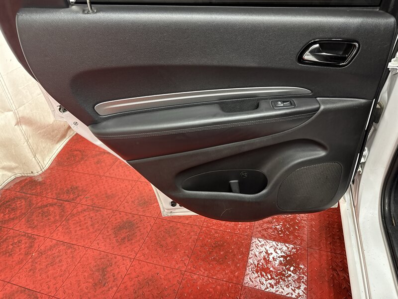 2020 Dodge Durango R/T - Photo 20 - Temple Hills, MD 20748