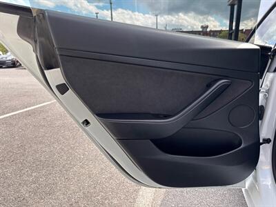 2022 Tesla Model 3   - Photo 17 - Laurel, MD 20724