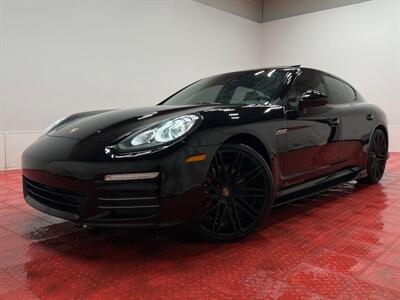 2014 Porsche Panamera 4 Sedan