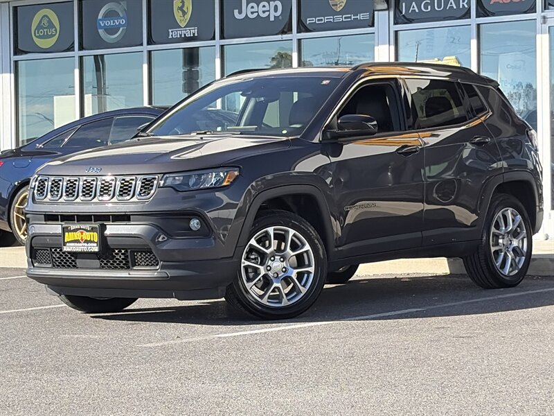 2024 Jeep Compass Latitude Lux  