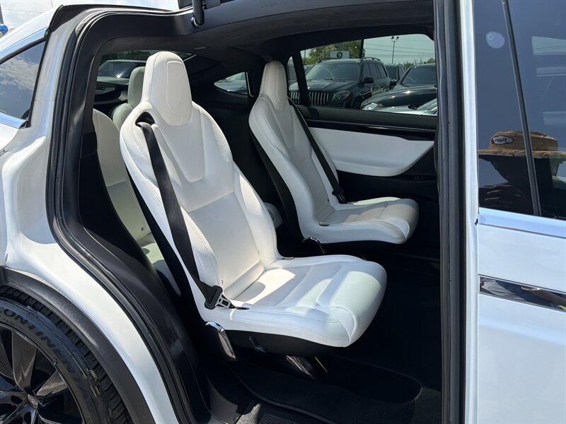 2018 Tesla Model X P100D - Photo 25 - Temple Hills, MD 20748