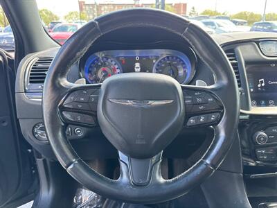 2017 Chrysler 300 Series S   - Photo 29 - Laurel, MD 20724