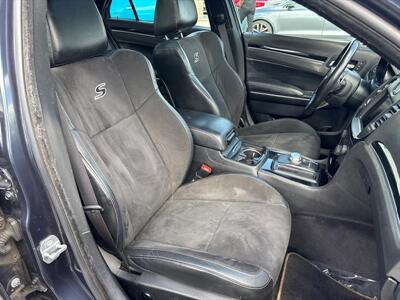 2017 Chrysler 300 Series S   - Photo 23 - Laurel, MD 20724