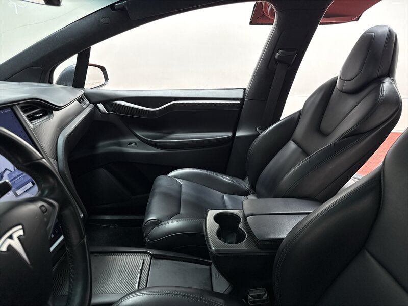 2018 Tesla Model X 100D - Photo 12 - Temple Hills, MD 20748