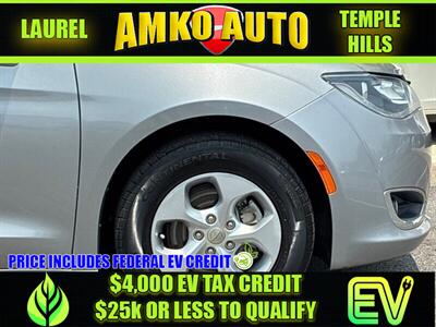 2017 Chrysler Pacifica Hybrid Premium   - Photo 9 - Laurel, MD 20724