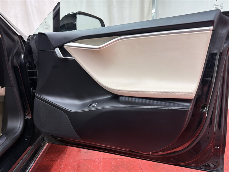 2017 Tesla Model S 75D - Photo 22 - Temple Hills, MD 20748