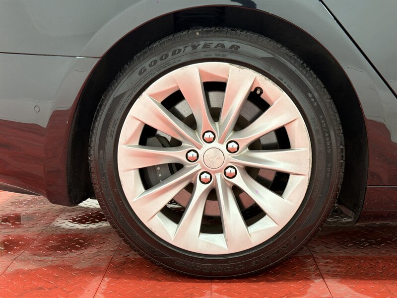 2017 Tesla Model S 75D - Photo 10 - Temple Hills, MD 20748
