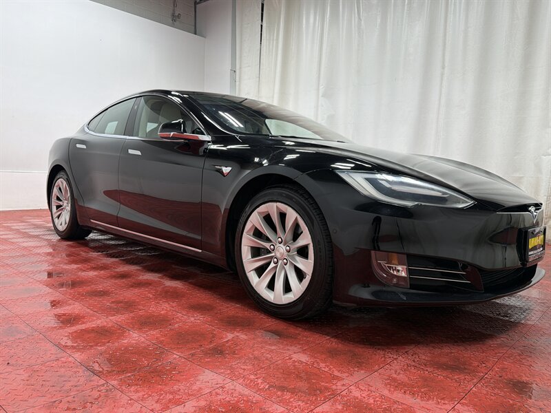 2017 Tesla Model S 75D - Photo 11 - Temple Hills, MD 20748