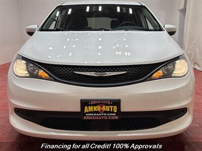 2023 Chrysler Voyager LX   - Photo 4 - Temple Hills, MD 20748