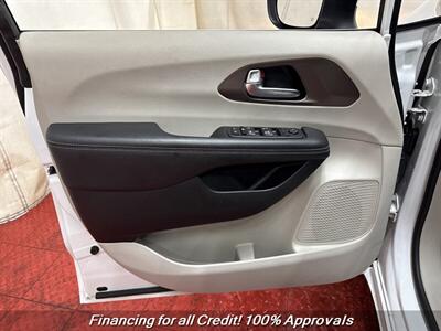 2023 Chrysler Voyager LX   - Photo 17 - Temple Hills, MD 20748