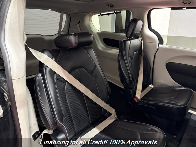 2017 Chrysler Pacifica Limited - Photo 18 - Temple Hills, MD 20748