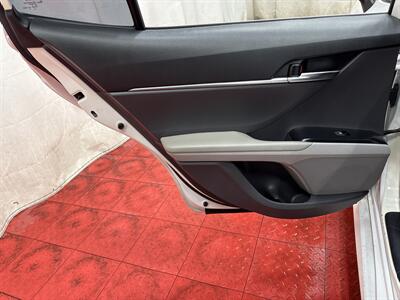 2020 Toyota Camry LE   - Photo 20 - Temple Hills, MD 20748