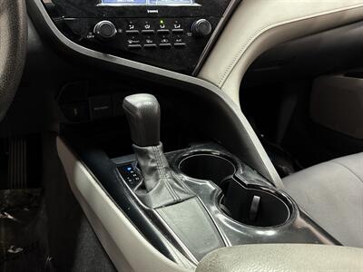 2020 Toyota Camry LE   - Photo 32 - Temple Hills, MD 20748