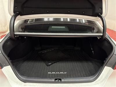2020 Toyota Camry LE   - Photo 23 - Temple Hills, MD 20748