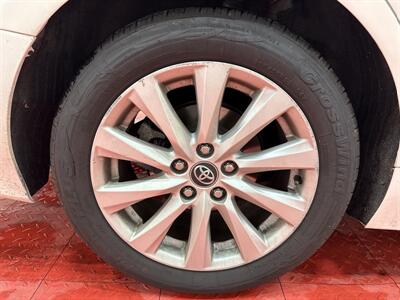 2020 Toyota Camry LE   - Photo 11 - Temple Hills, MD 20748