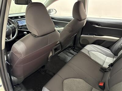 2020 Toyota Camry LE   - Photo 21 - Temple Hills, MD 20748