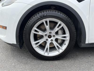 2022 Tesla Model Y Long Range   - Photo 10 - Temple Hills, MD 20748