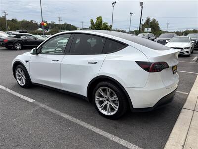 2022 Tesla Model Y Long Range   - Photo 18 - Temple Hills, MD 20748
