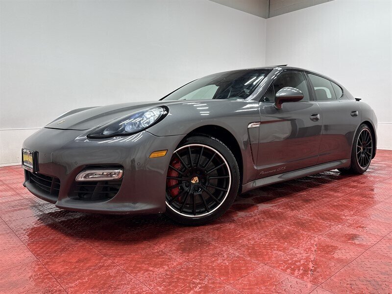 2013 Porsche Panamera GTS  