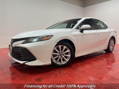 2018 Toyota Camry LE   - Photo 2 - Temple Hills, MD 20748