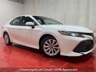 2018 Toyota Camry LE   - Photo 5 - Temple Hills, MD 20748