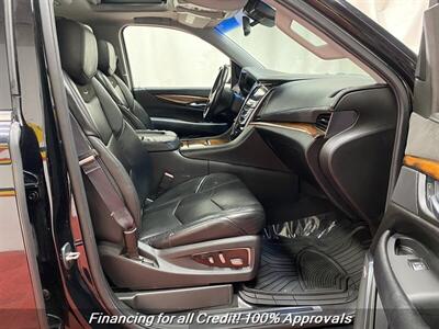 2015 Cadillac Escalade Luxury   - Photo 18 - Temple Hills, MD 20748