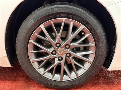 2018 Lexus ES   - Photo 10 - Temple Hills, MD 20748