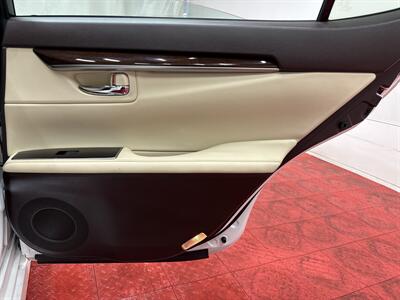 2018 Lexus ES   - Photo 27 - Temple Hills, MD 20748
