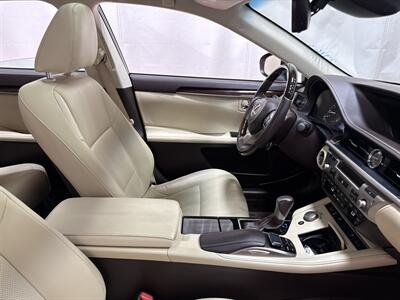 2018 Lexus ES   - Photo 32 - Temple Hills, MD 20748