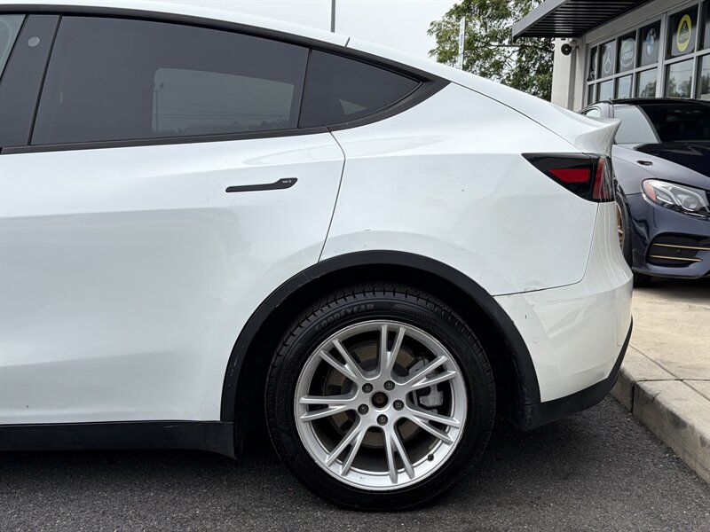 2022 Tesla Model Y Long Range - Photo 2 - Temple Hills, MD 20748