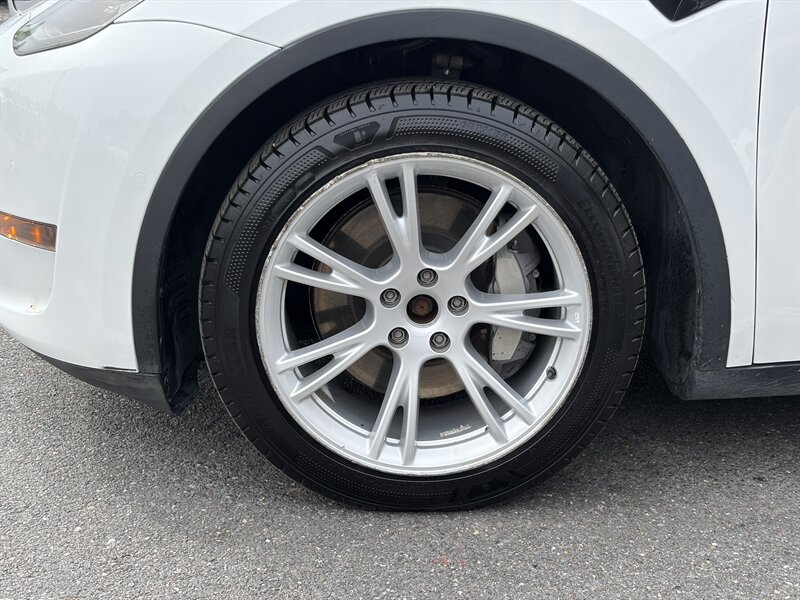 2022 Tesla Model Y Long Range - Photo 6 - Temple Hills, MD 20748