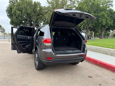 2019 Jeep Grand Cherokee Limited   - Photo 3 - Santa Ana, CA 92707