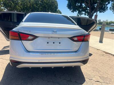2021 Nissan Altima 2.5 SV   - Photo 6 - Santa Ana, CA 92707