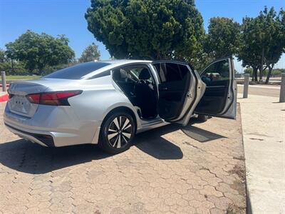 2021 Nissan Altima 2.5 SV   - Photo 7 - Santa Ana, CA 92707