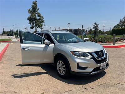 2018 Nissan Rogue SV   - Photo 5 - Santa Ana, CA 92707