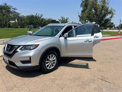 2018 Nissan Rogue SV   - Photo 4 - Santa Ana, CA 92707