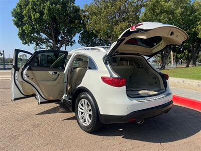 2014 INFINITI QX70   - Photo 4 - Santa Ana, CA 92707