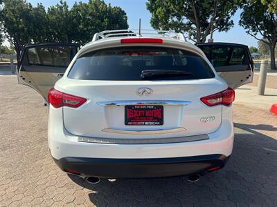 2014 INFINITI QX70   - Photo 9 - Santa Ana, CA 92707