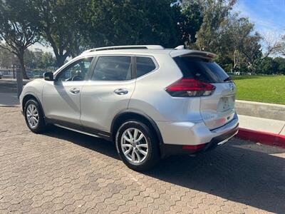 2017 Nissan Rogue SV - Photo 6 - Santa Ana, CA 92707