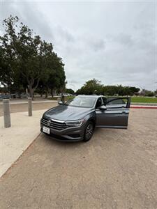 2021 Volkswagen Jetta SE   - Photo 3 - Santa Ana, CA 92707