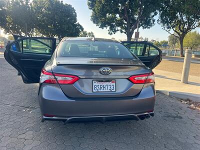 2020 Toyota Camry SE   - Photo 4 - Santa Ana, CA 92707